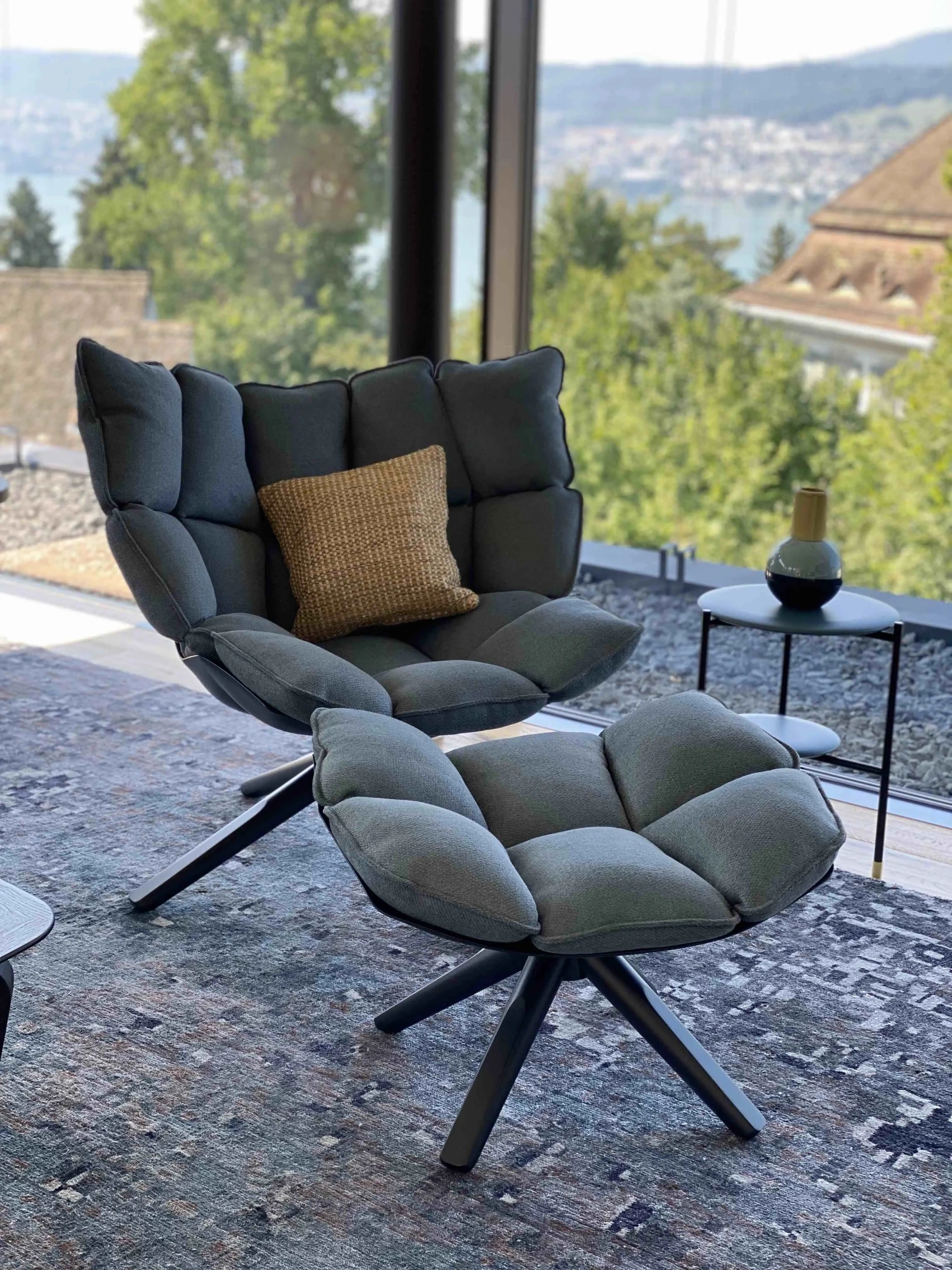 Contemporary Apartment | Upscale Interiors