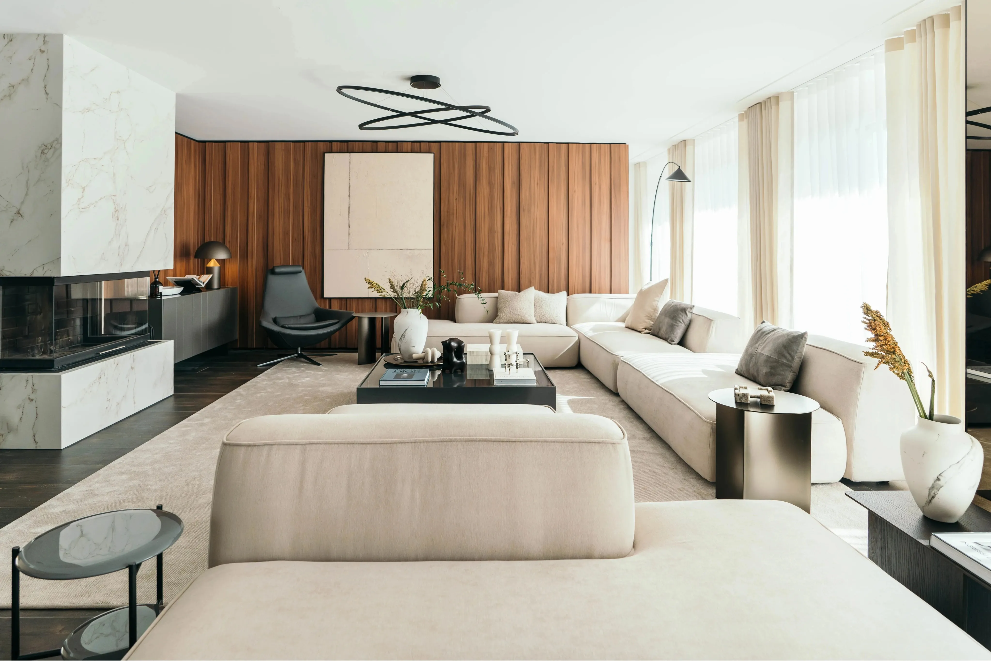 Die Kunst der Materialkombination im Interior Design | Upscale Interiors