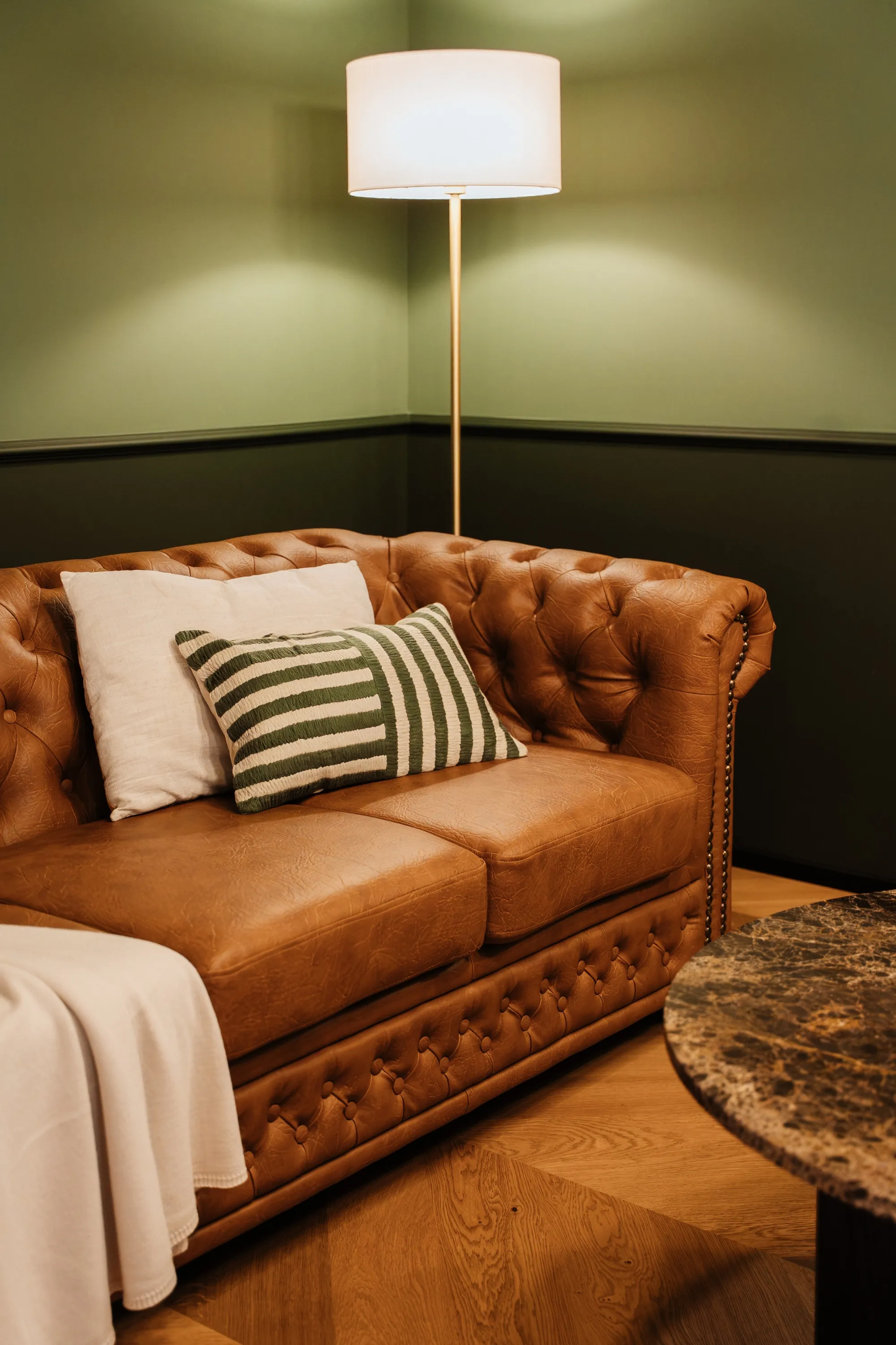 How Natural Light Changes Wall Colours | Upscale Interiors