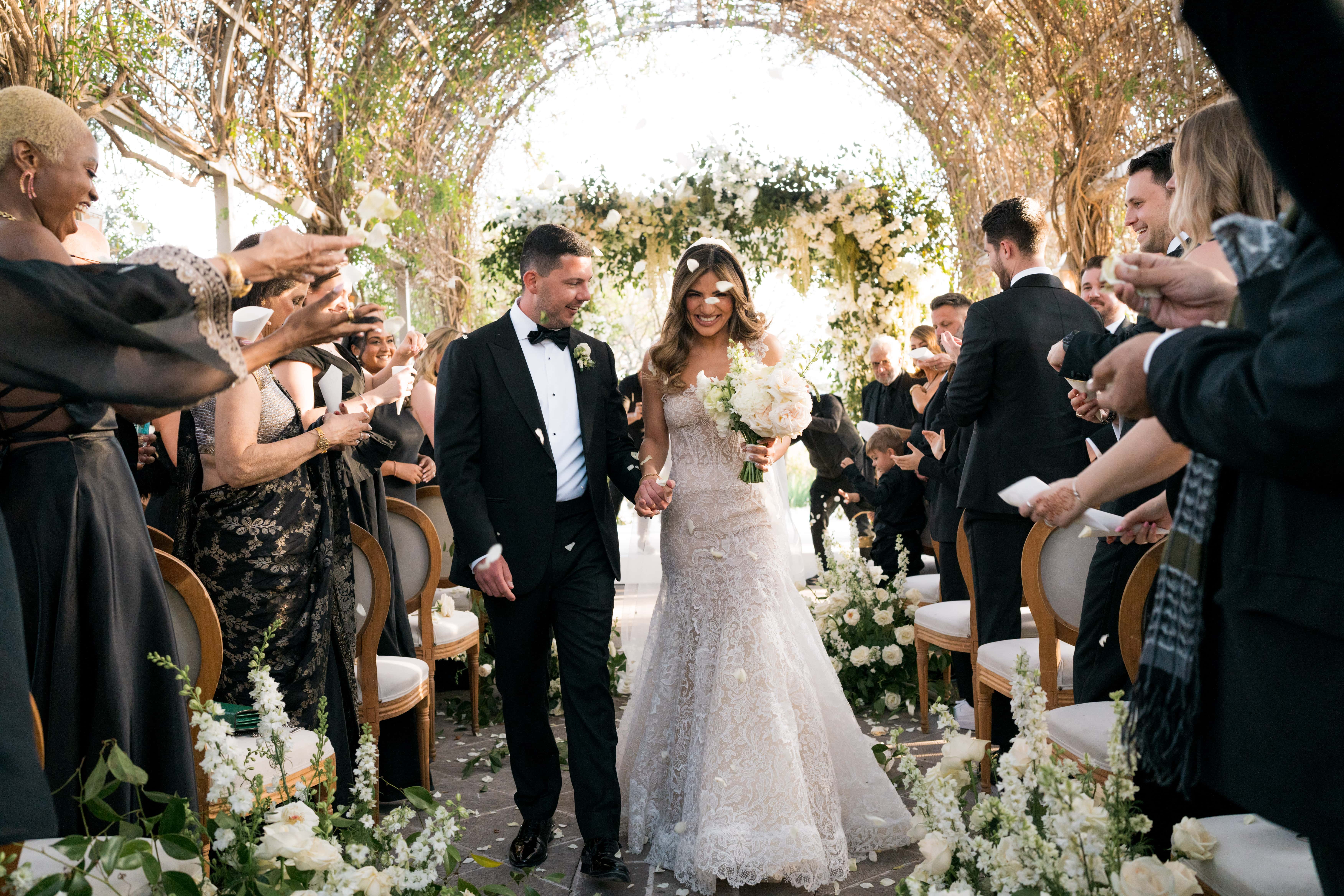 Lucero Álvarez Agency en Junebug Weddings: El arte de fusionar dos cultura a través del diseño de bodas en San Miguel de Allende