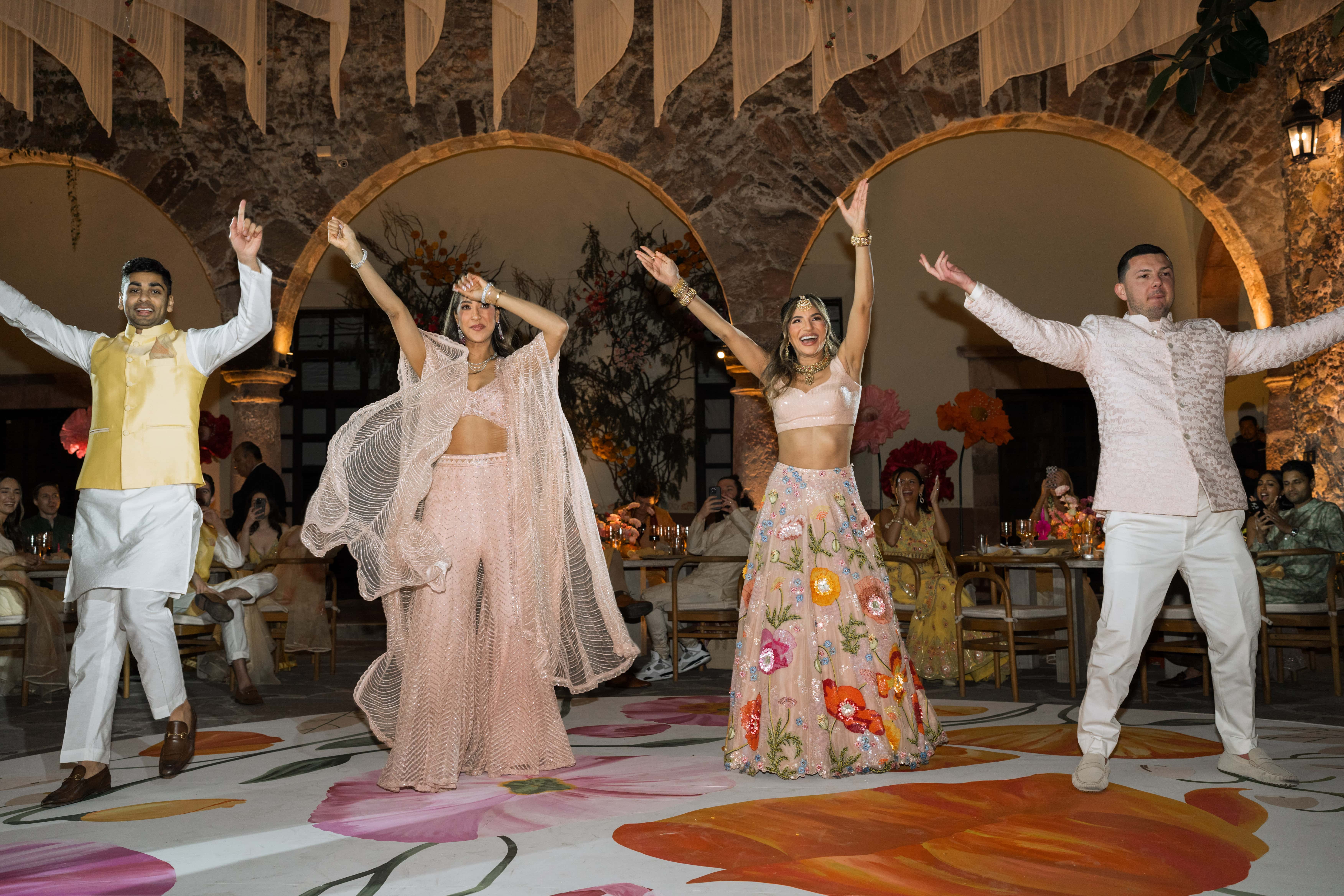 Sangeet: La tradición hindú previa a la boda que pone a bailar a todo el mundo