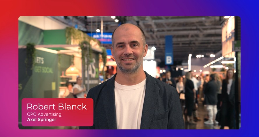 Robert Blacnk headshot on colorful background