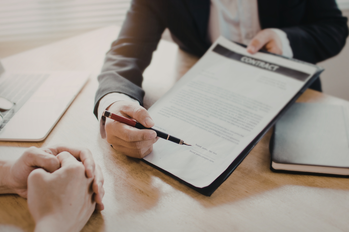 7 Red Flags to Look for Before Signing a Background Check Contract