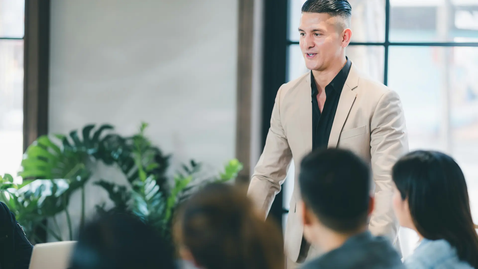 Leadership Coach: Where Should a Leadership Coach Advertise