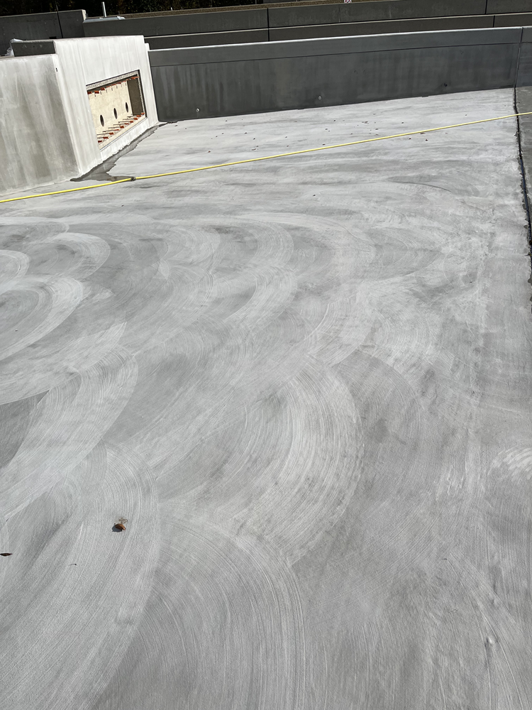 Auftrag Feinspachtel und Oberflächenschutz