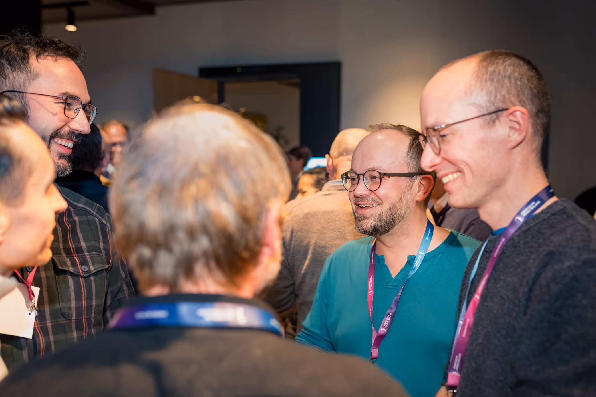 Die Referenten 2024 Posieren auf dem Knieforum Münsterland