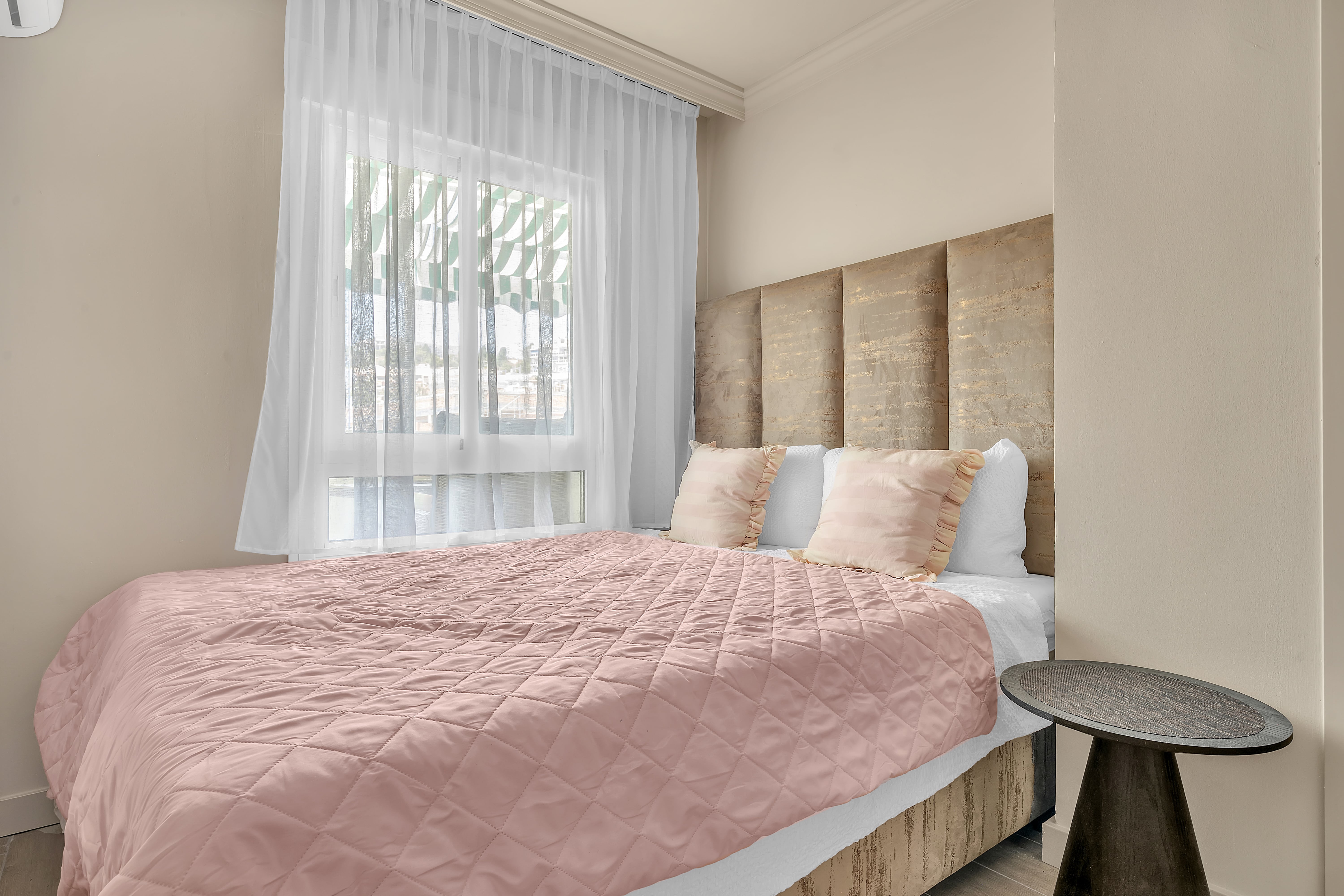 Casa Lyvanto 2.0 – Master bedroom met kingsize bed
