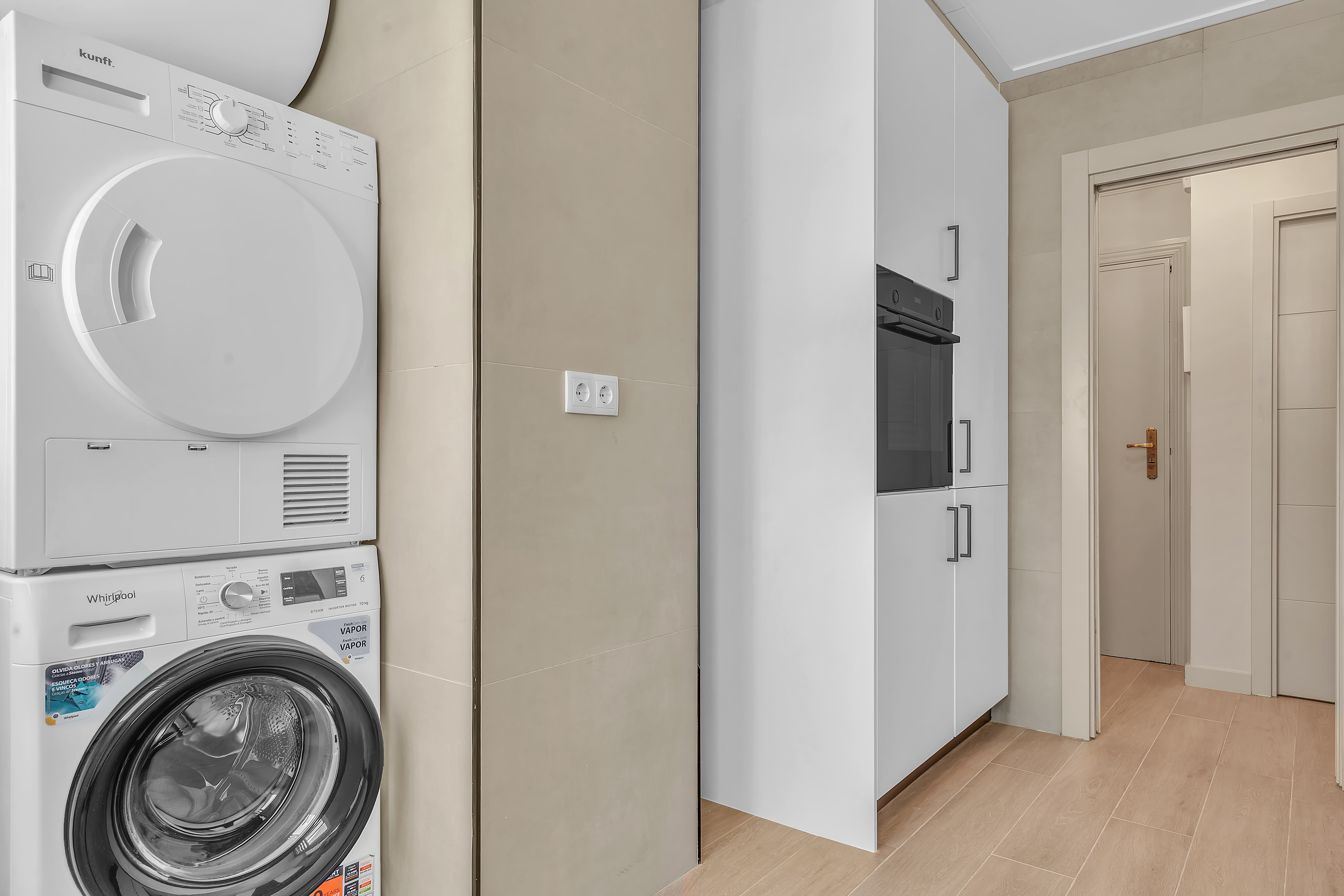 Casa Lyvanto 2.0 – Praktische wasruimte met strakke afwerking