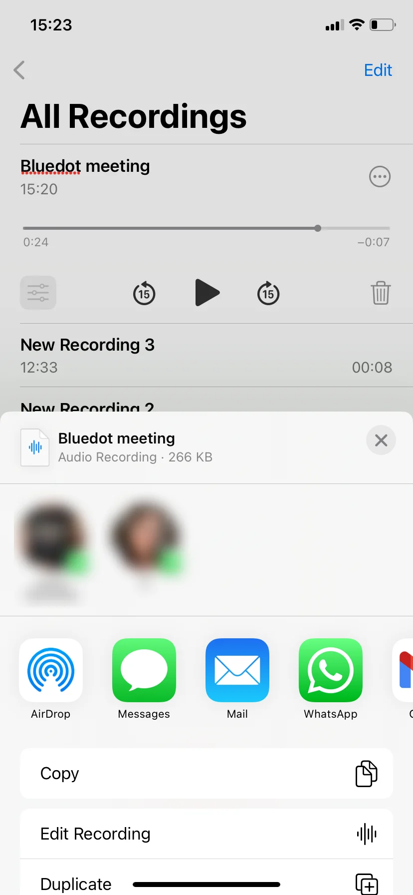 How to select a sharing metod on iPhone