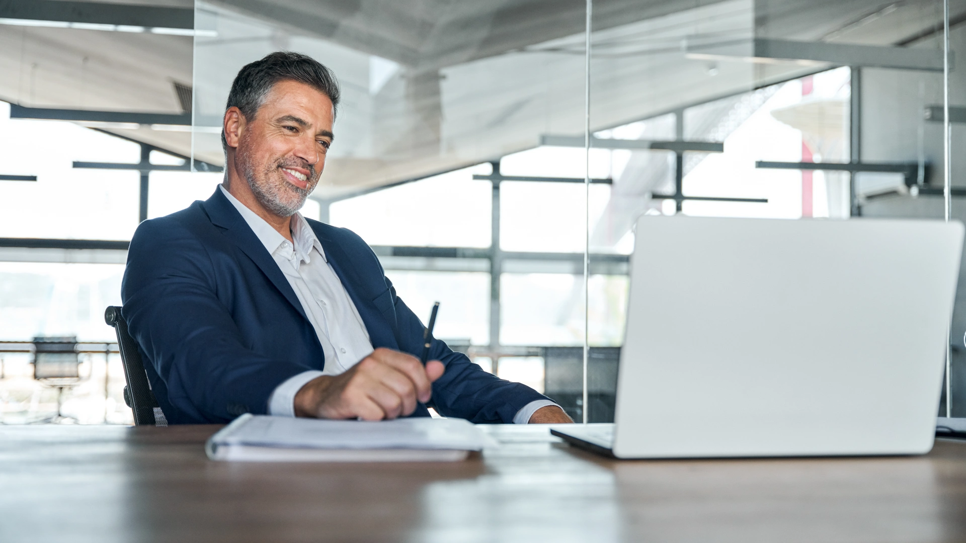 How to Communicate and Enforce Payment Terms Effectively?