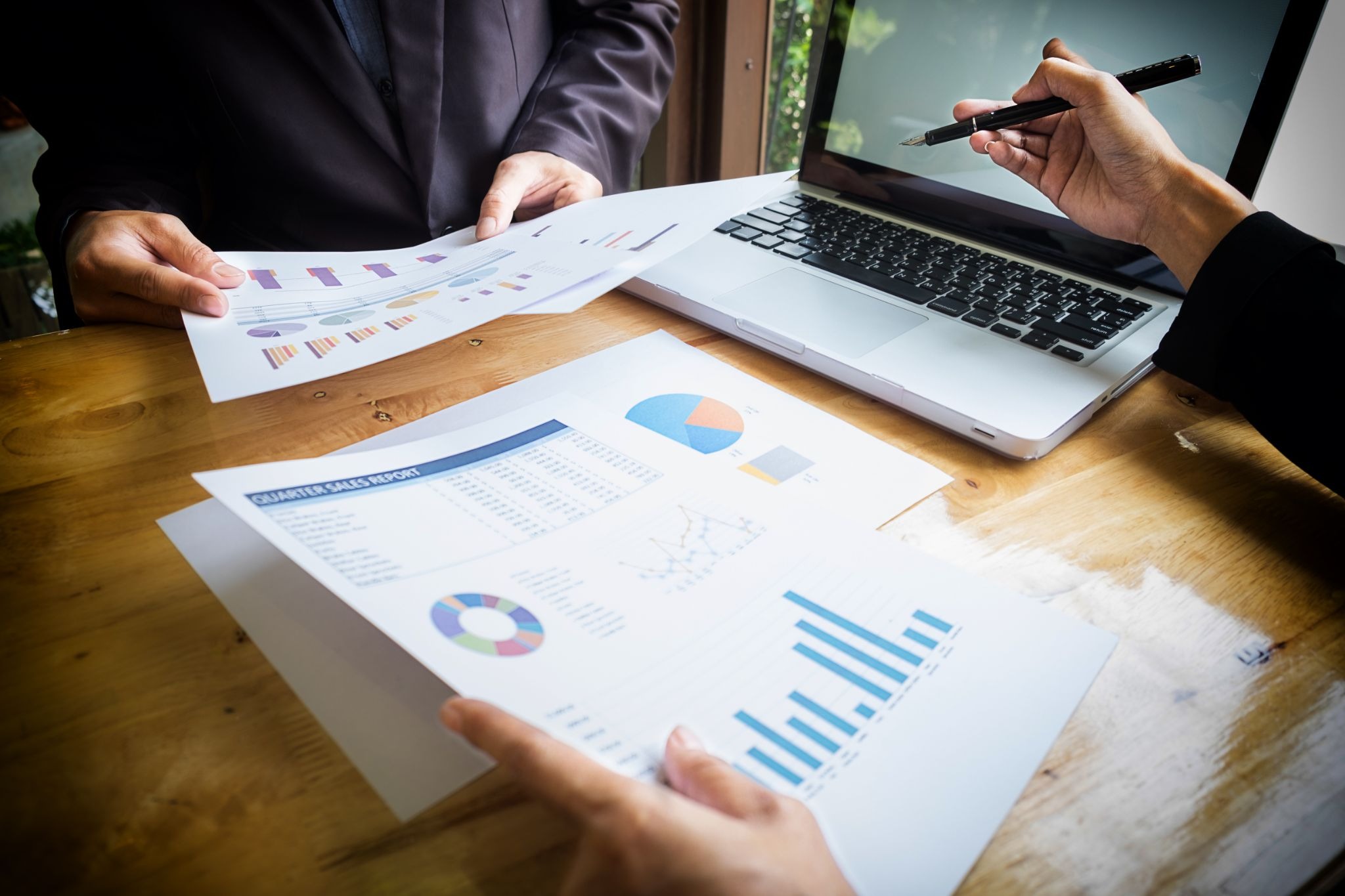 What Principles Support Useful Financial Reporting?