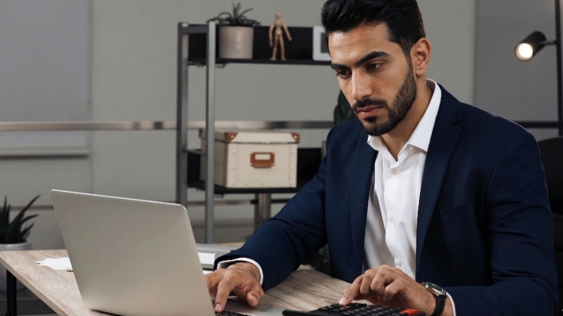 كيفية إعداد رواتب قطاع البناء: دليل خطوة بخطوة للمؤسسات الصغيرة والمتوسطة في المملكة العربية السعودية عام 2026