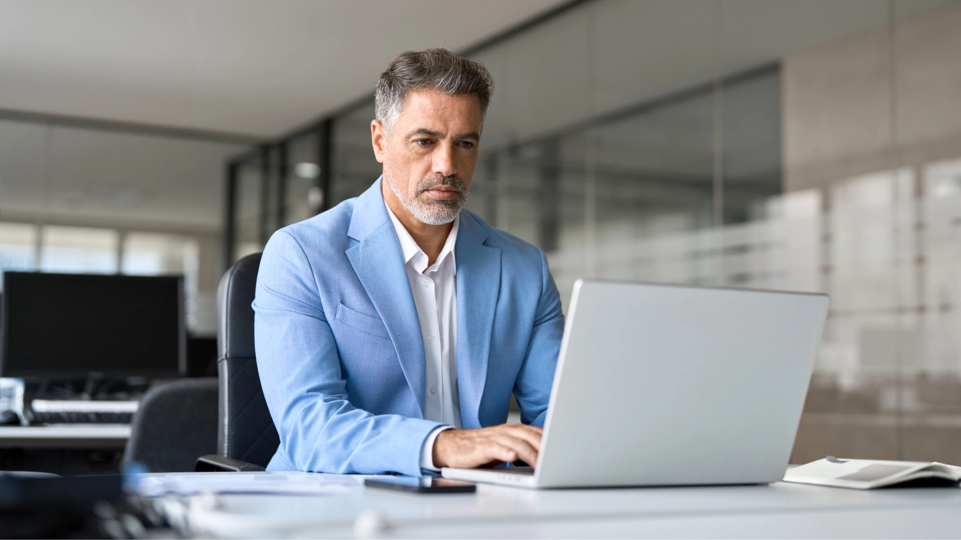 دليل المبتدئين لتنفيذ واستخدام نظام المحاسبة في تخطيط موارد المؤسسات (ERP)