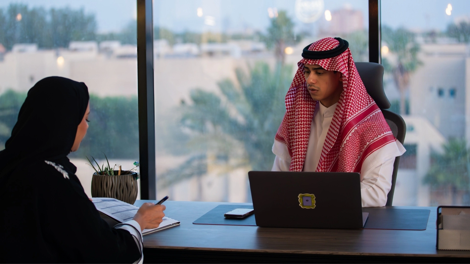 فهم عملية إدارة دورة حياة العقود