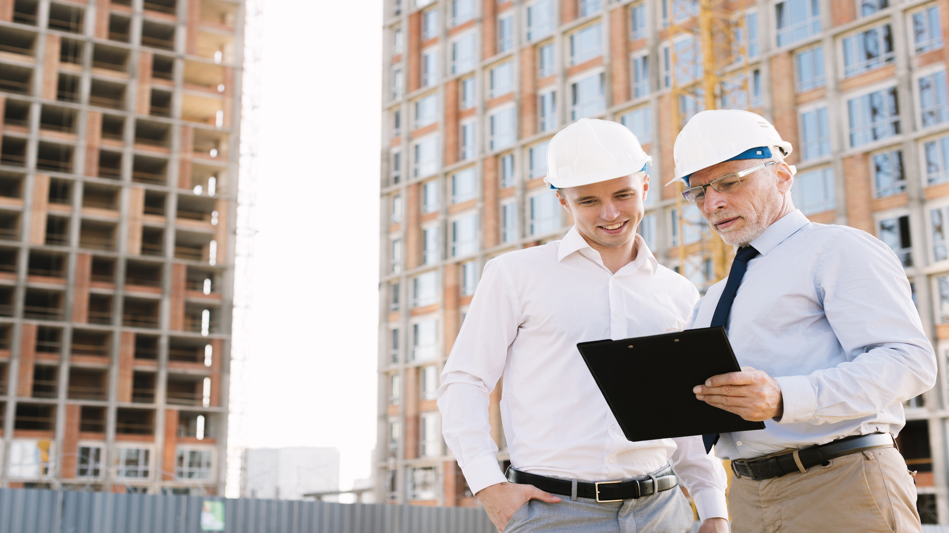 Artificial Intelligence in Construction Project Management: Applications, Risks & Implementation