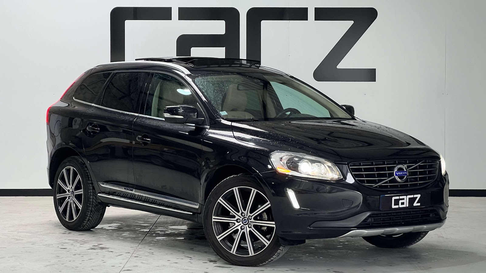 Volvo XC60 Summum, trois-quarts avant