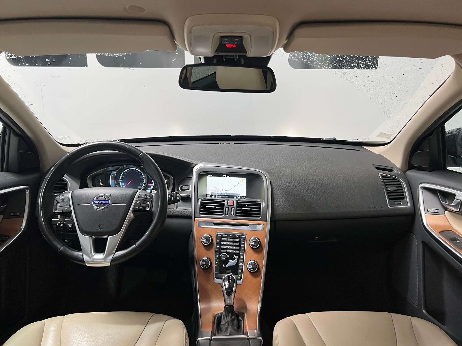 Volvo XC60 Summum, poste de conduite