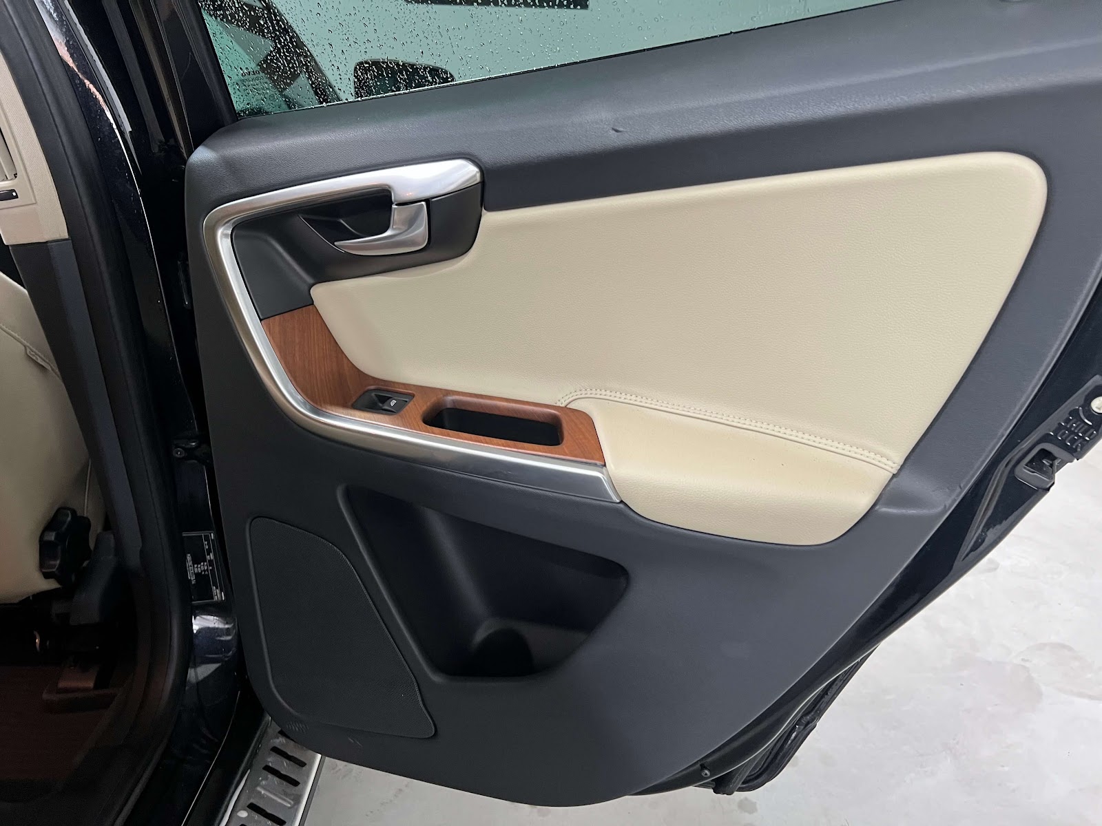Volvo XC60 Summum, contre-porte arrière