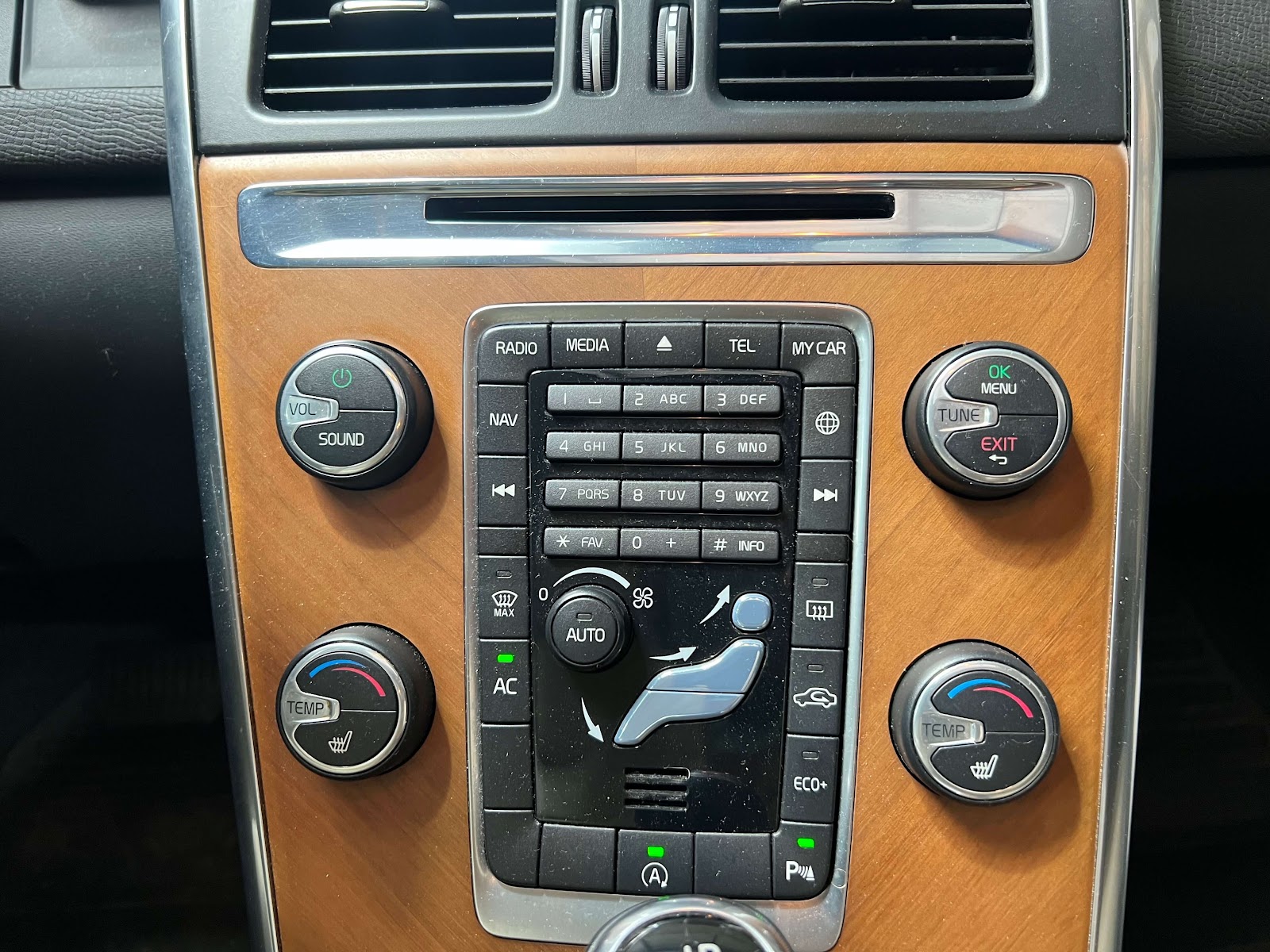 Volvo XC60 Summum, console centrale