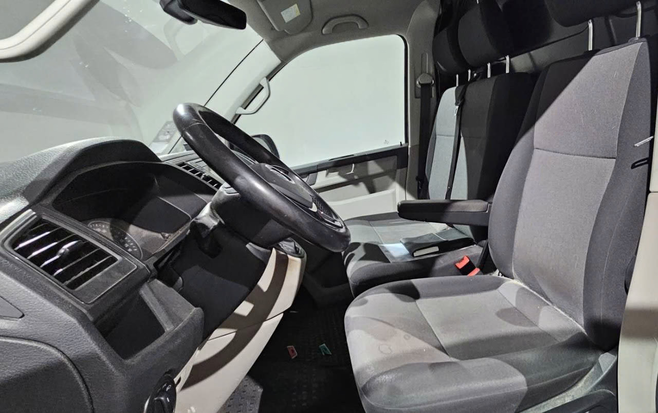 Volkswagen Transporter T6 L1H1, poste de conduite