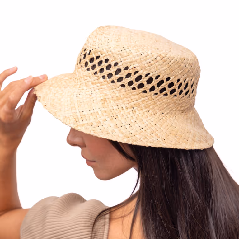 female model wearing a hat