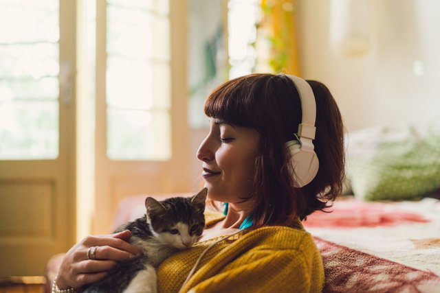 A Therapist’s Guide for Surviving Holiday Stress