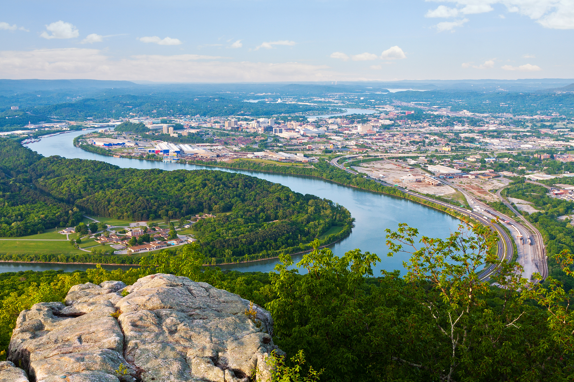 scenic overlook of downtown chattanooga