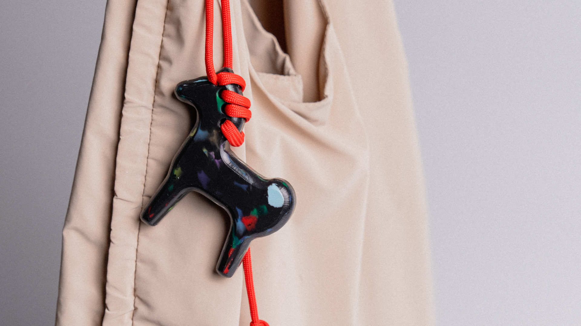 коник зі сміття хортиця