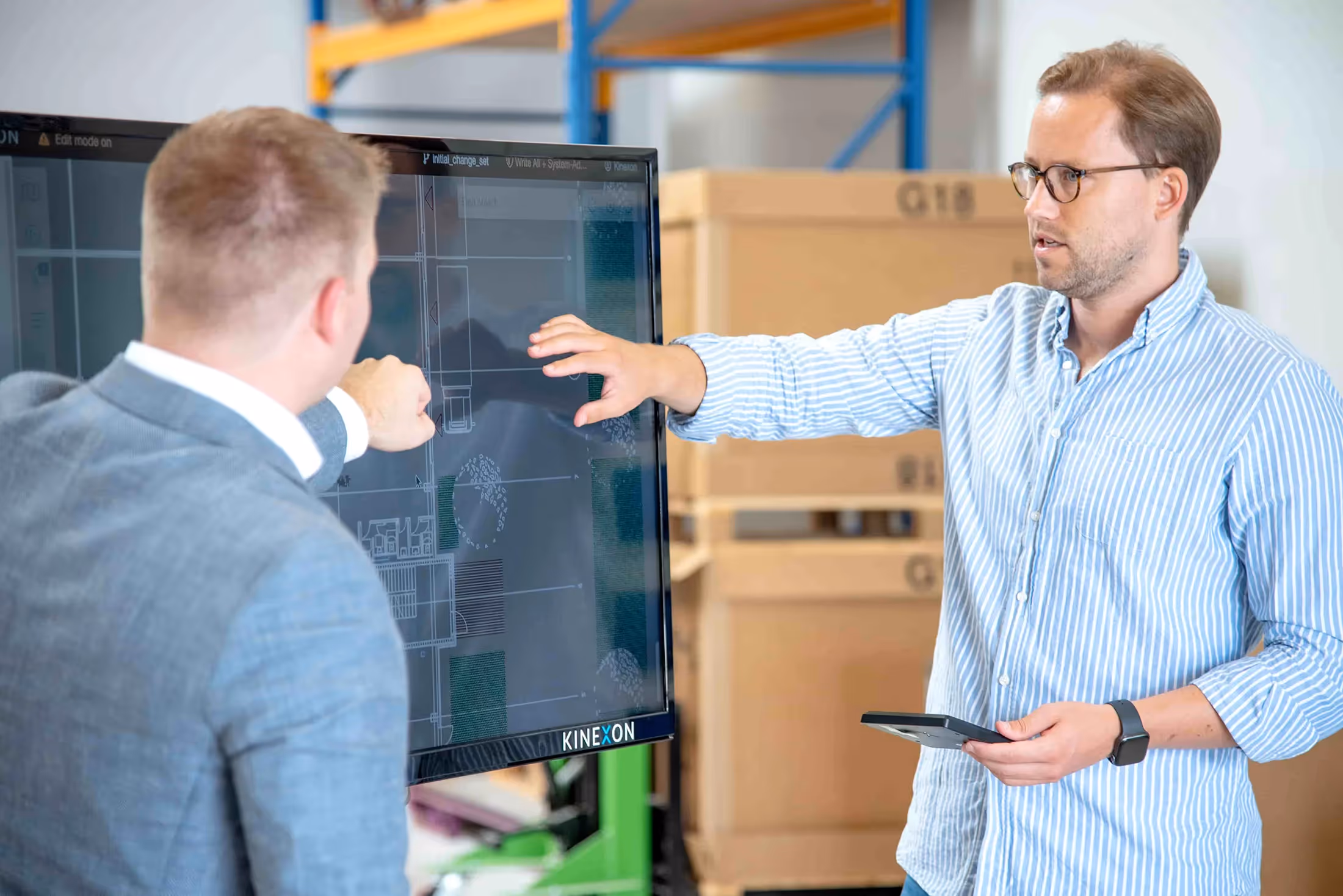 Expert Interview: How to Orchestrate AMR and AGV Systems from Different Manufacturers