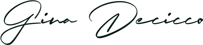 Viviana Vazques, Sr. Content Manager signature