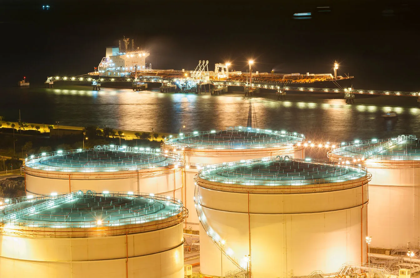 Balances turn negative amid 6 Mbd supply cut in May-June
