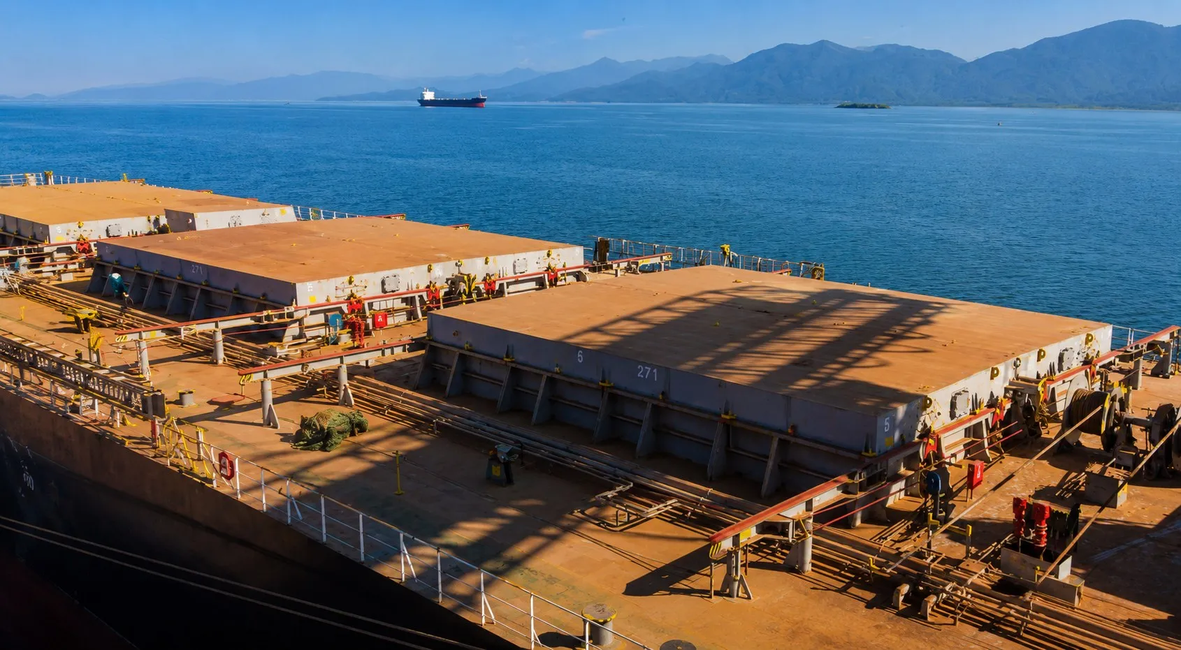 Seasonal shift in grain and oilseed chartering