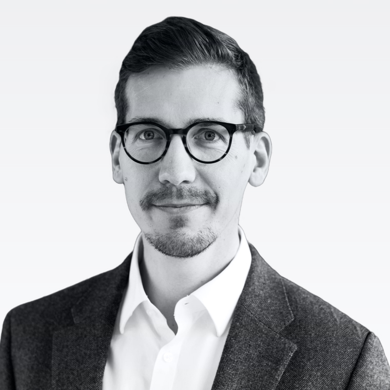 Adam Bartos