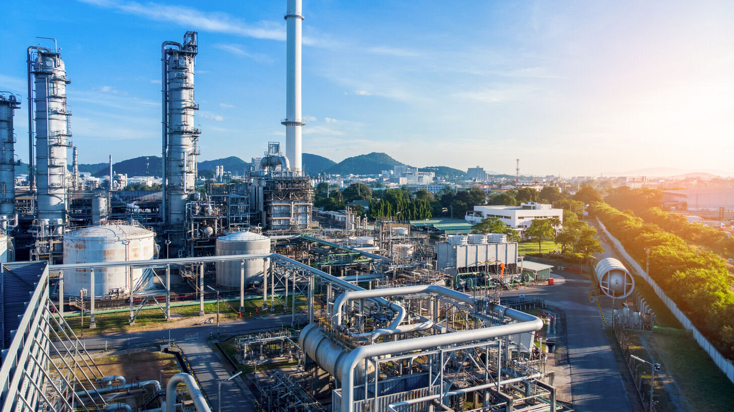 Fresh decade-low Cushing stocks raise upside risk for WTI