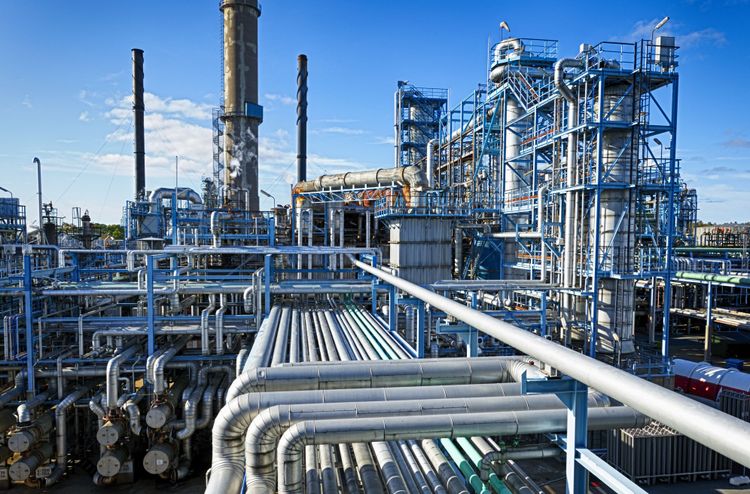 Gasoil/diesel output jumps 300kbd w/w while gasoline output lags 5-year average