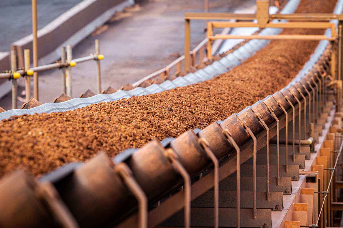 Australian majors diverge as Vale faces growing guidance risks