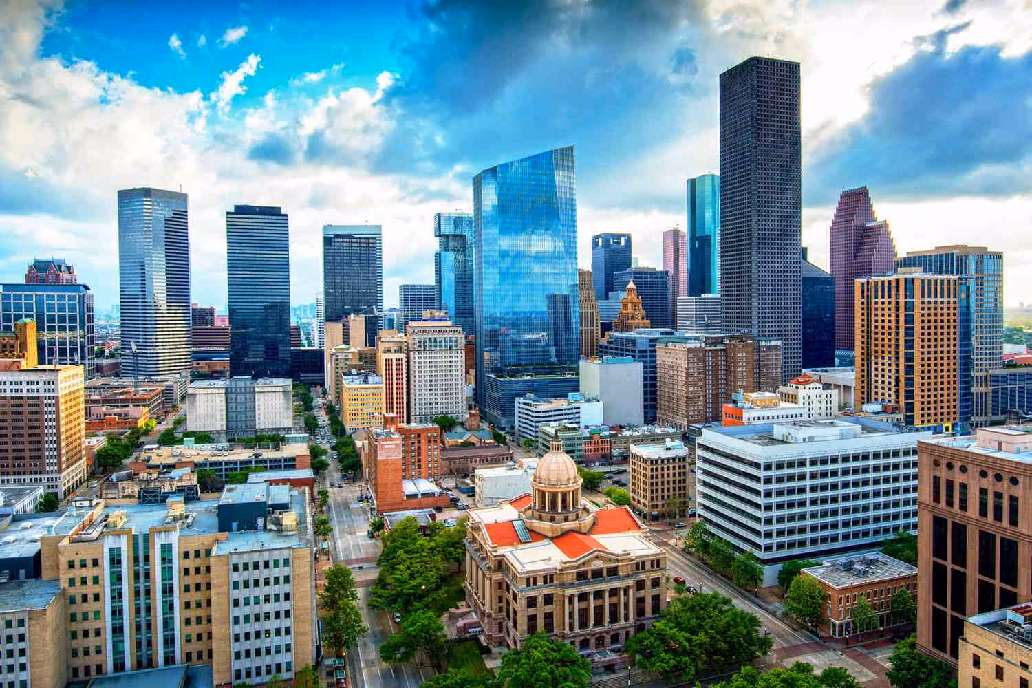 Houston, TX: cityscape and local surroundings