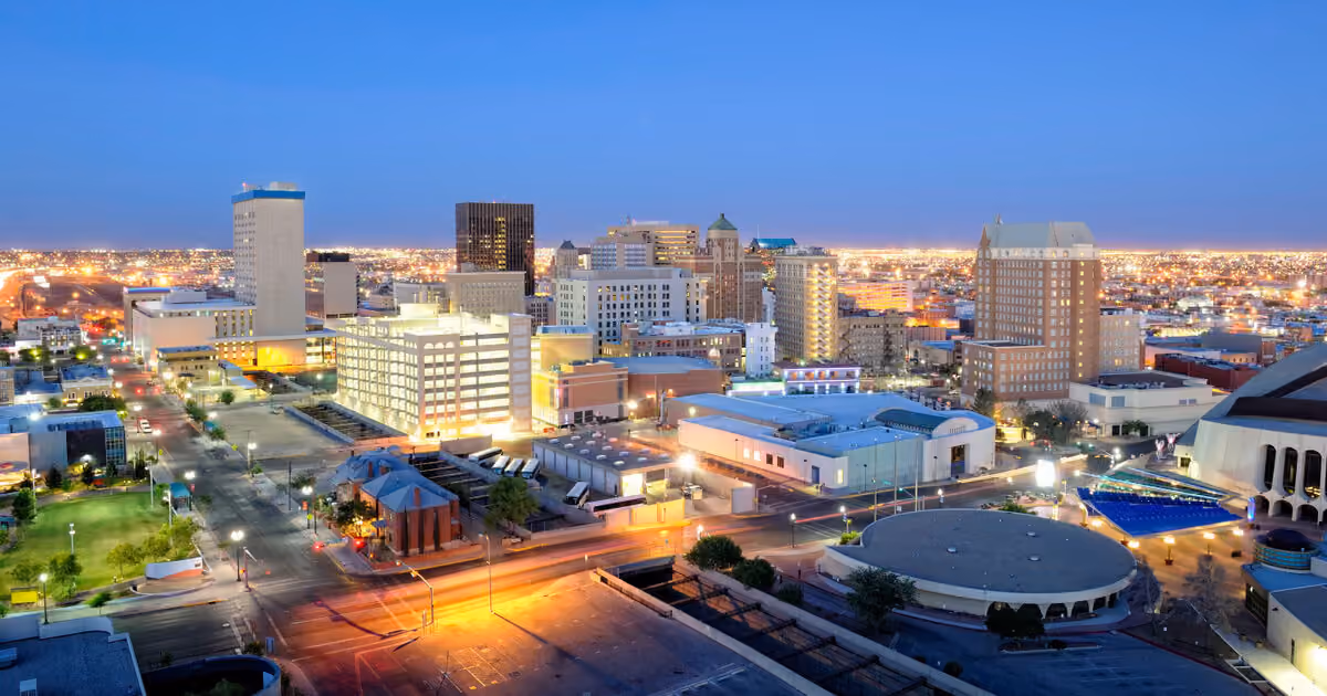El Paso, TX: cityscape and local surroundings