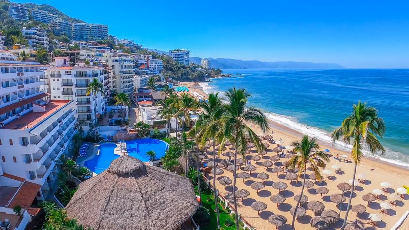 Puerto Vallarta, JAL: cityscape and local surroundings