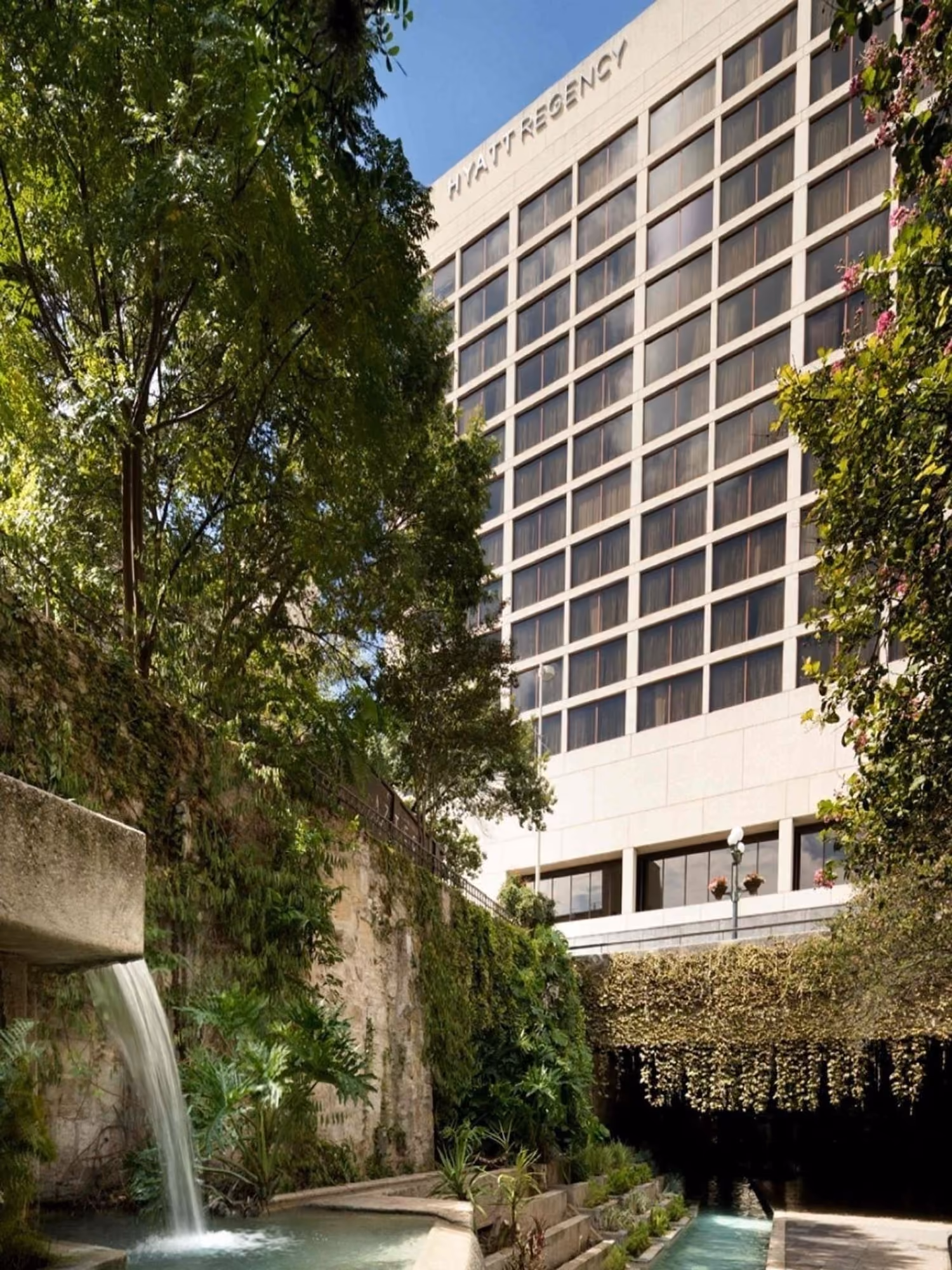 Hyatt Regency San Antonio Riverwalk in San Antonio: Hyatt Regency San Antonio Riverwalk Exterior