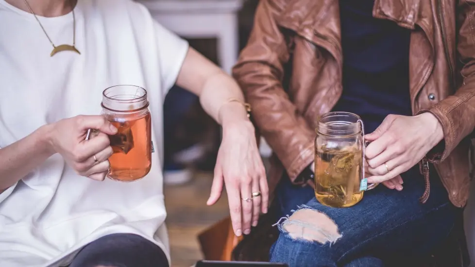 15 Innovative Website Chat Greetings to Elevate Your Warm Calls