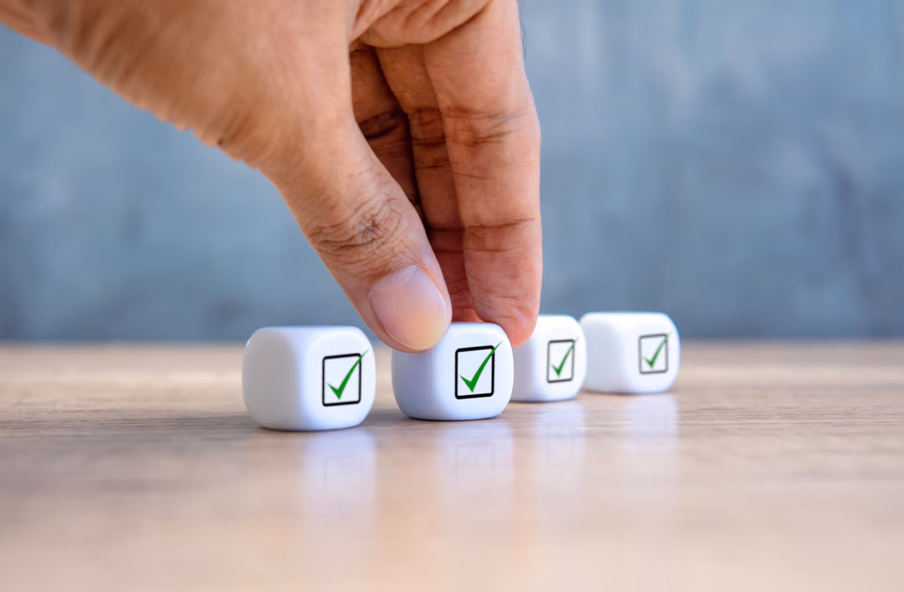 des criteres check emploi imposture