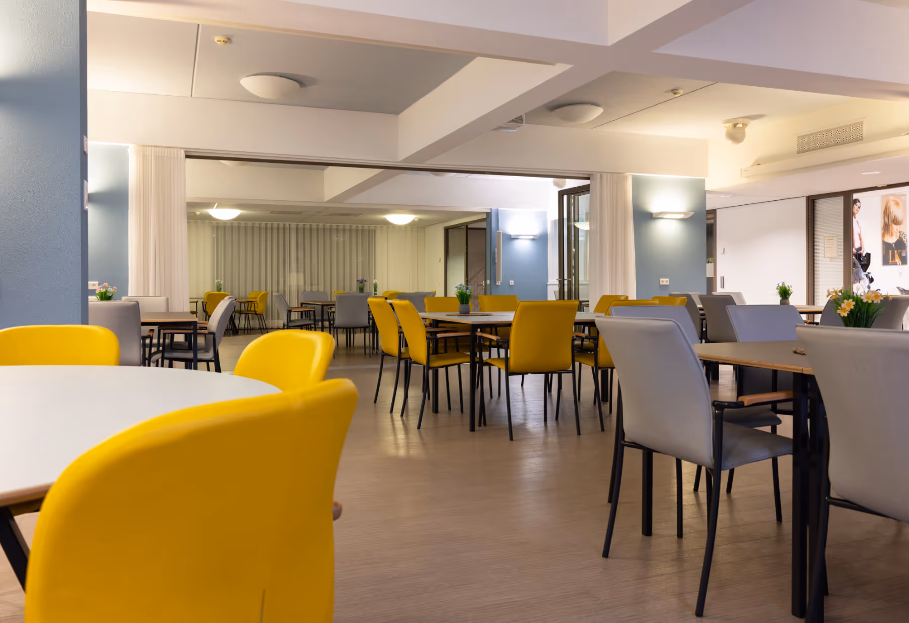 Mooie stoelen in de gezamelijke ruimte