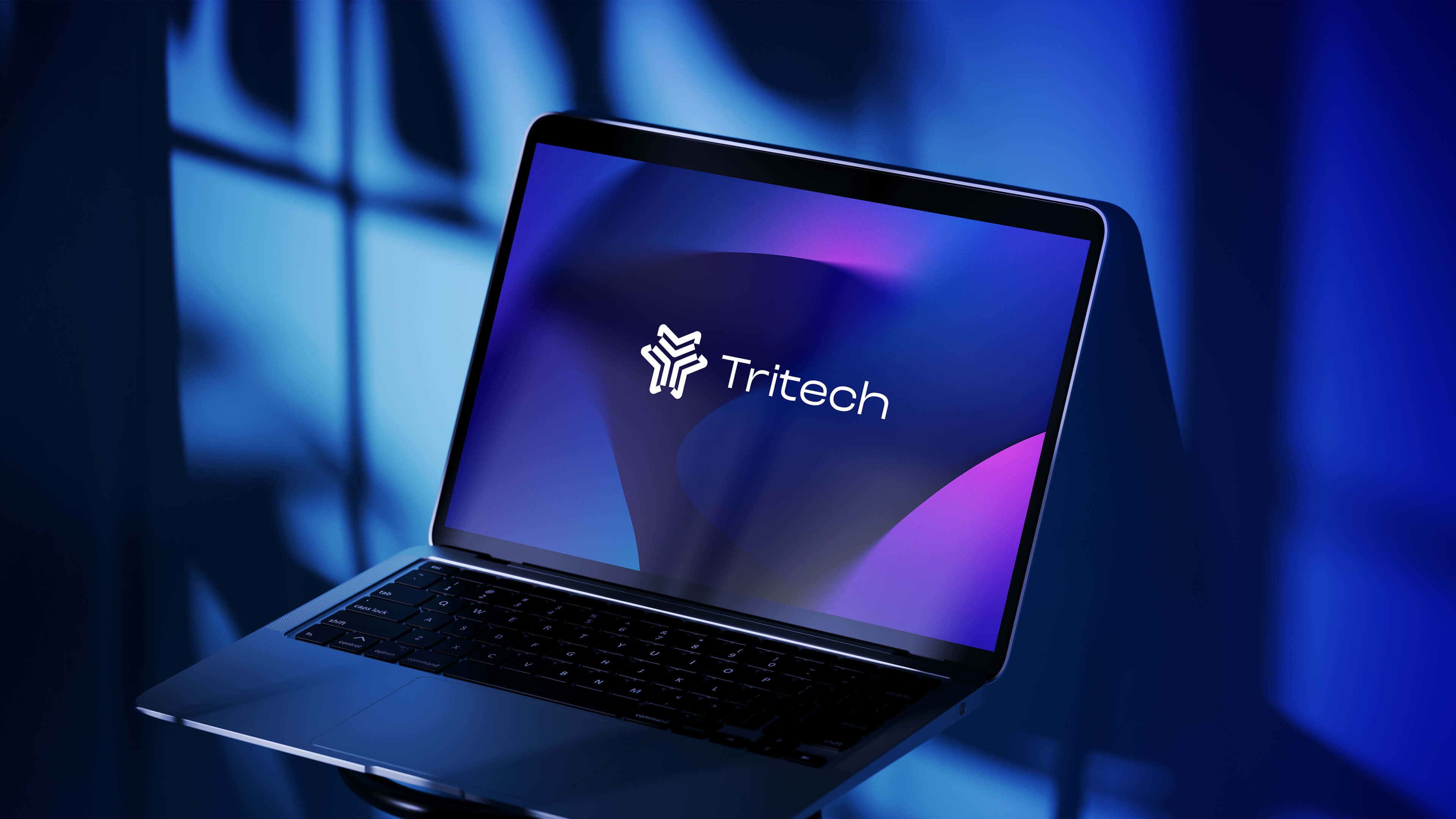 Tritech merkidentiteit technologie B2B visuele identiteit brand system — DNNS