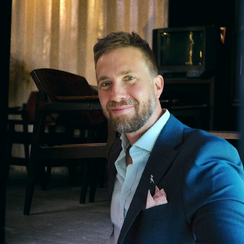 Photograph of Chris Mackintosh, Senior Customer Partner