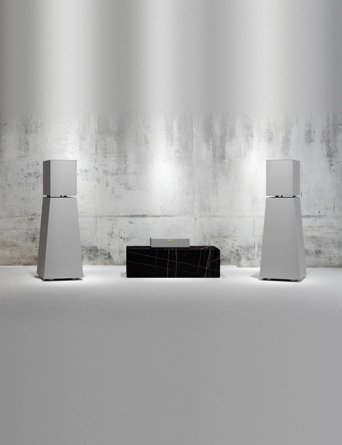 Goldmund Rhea loudspeakers and Eidos streamer