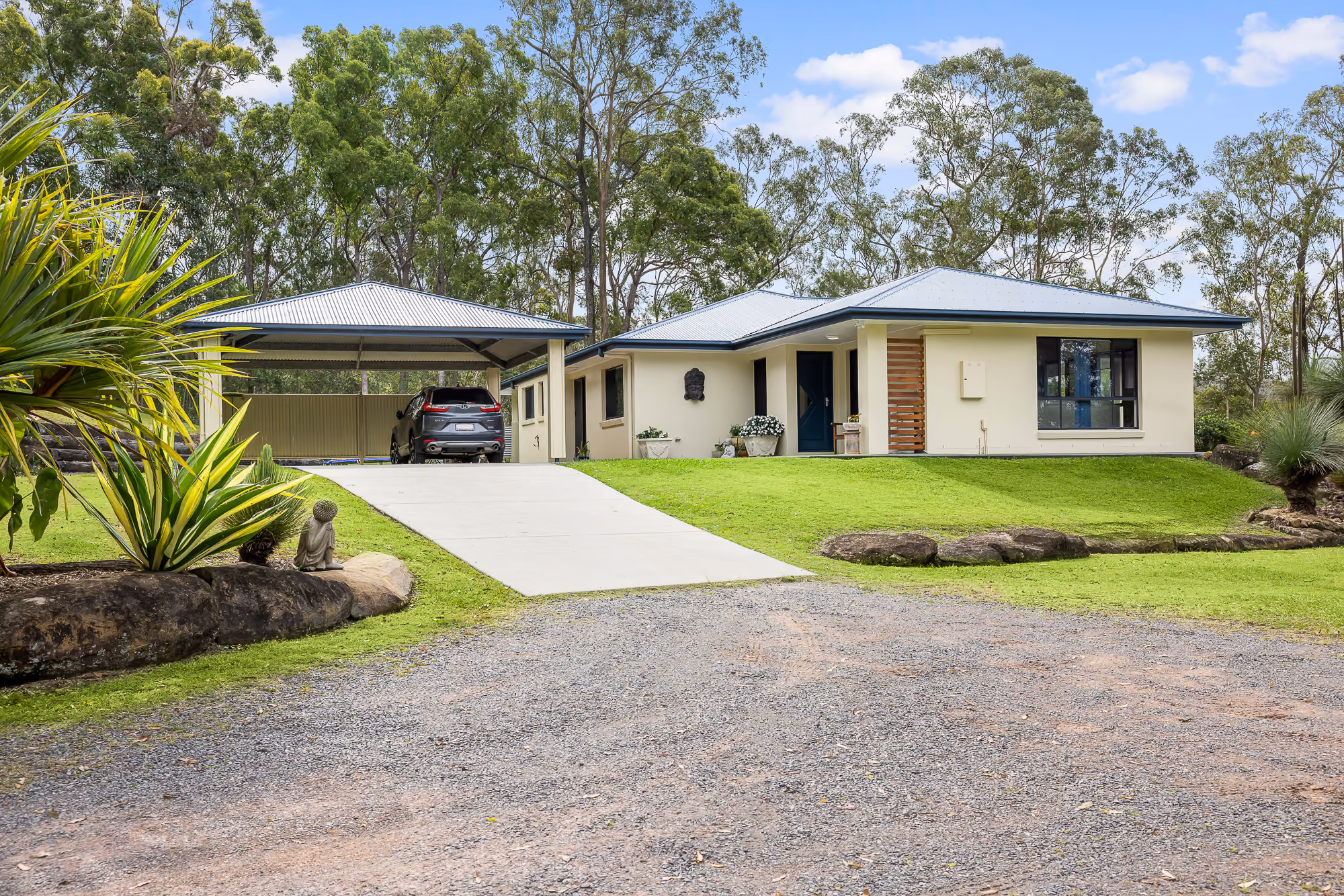 Noble Estate Agents is proud to present to you 130 Lower Mount Mellum Road, Landsborough. Capturing everything that you can dream of in an acreage property, there’s no doubt that this address is a must-see!