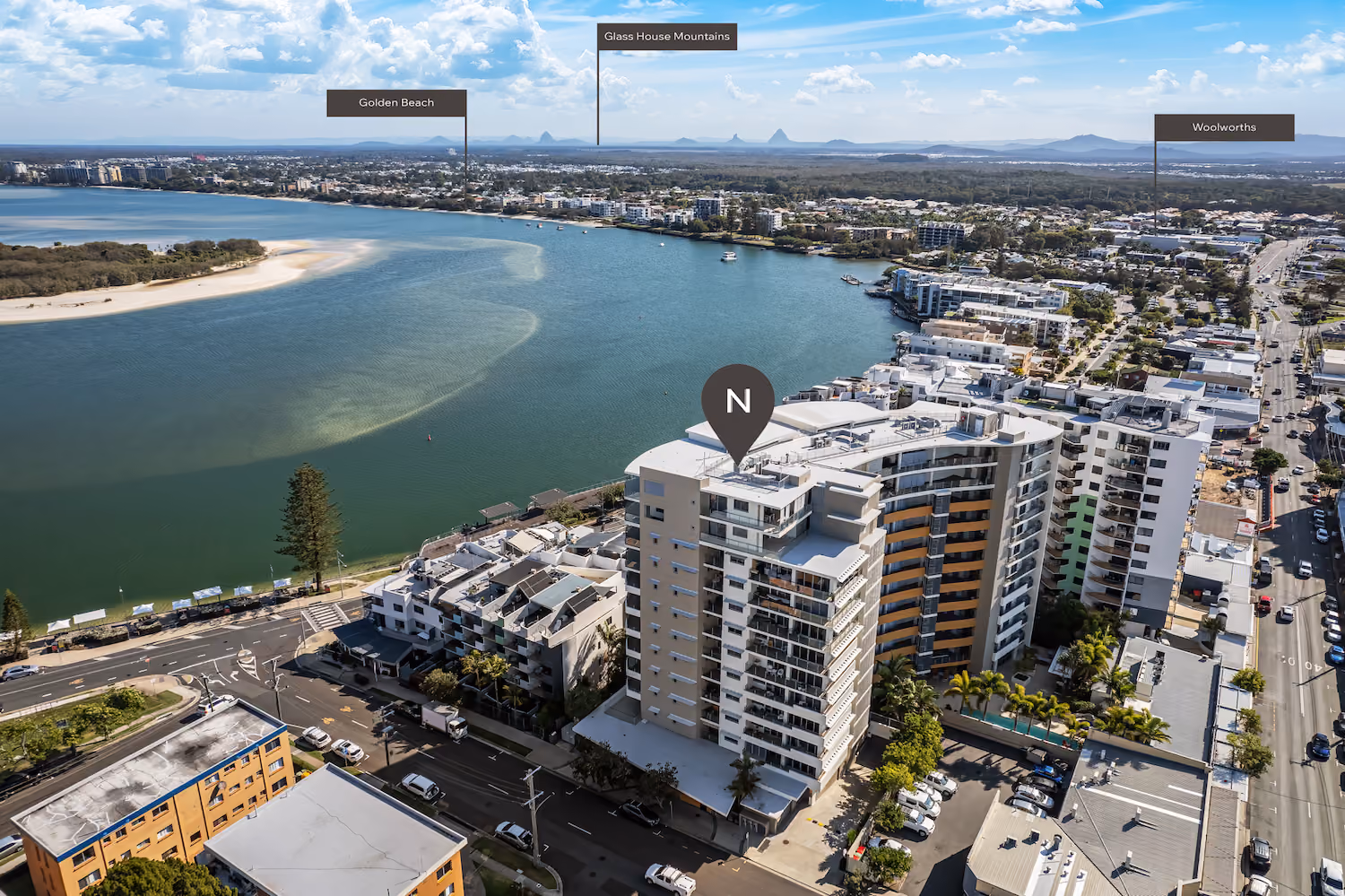 This exquisite 2-bedroom, 2-bathroom residence is nestled within the prestigious "Monaco Resort" complex, offering captivating views of the tranquil Broadwater. 