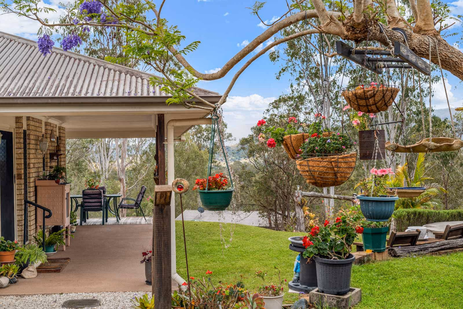 Nestled in the serene town of Conondale, discover the epitome of peaceful countryside living at 91 Appaloosa Drive. Brought to market for the first time, this charming lowset brick home, encompassed by nearly 5 acres of predominantly cleared land, offers a perfect blend of rural tranquility and low maintenance living.
