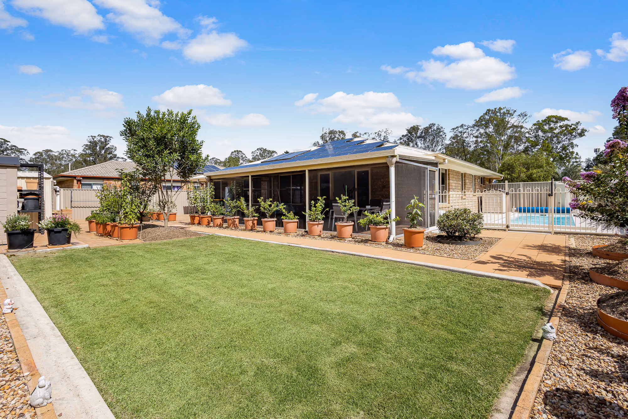 Welcome to your new oasis! This stunning property offers the ideal blend of spacious living and thoughtful design.